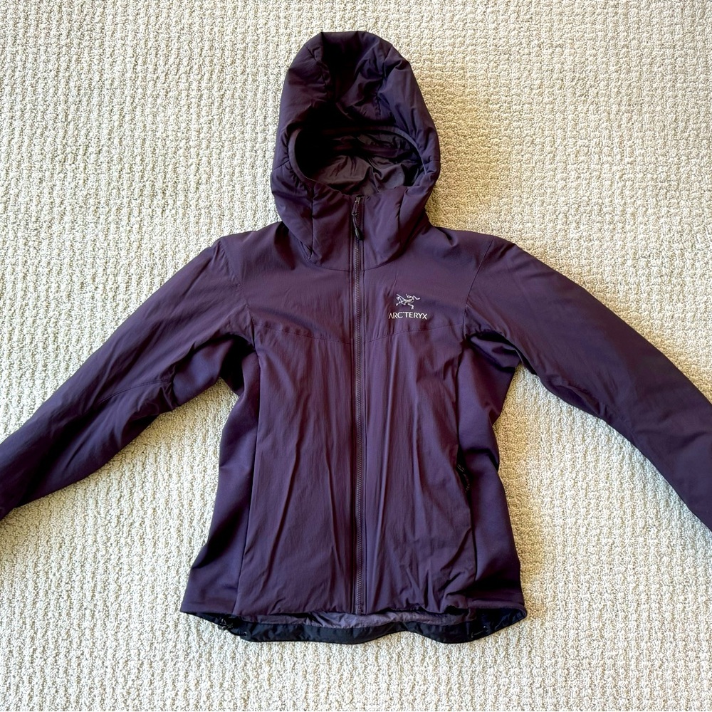 Womens arc’teryx atomic hoody- purple, excellent condition. Xs